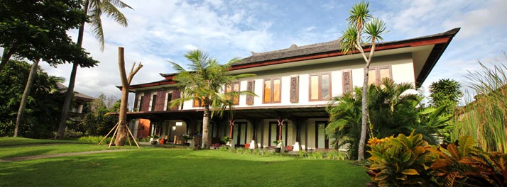 Rama Beach Resort & Villas - Kuta 01.jpg